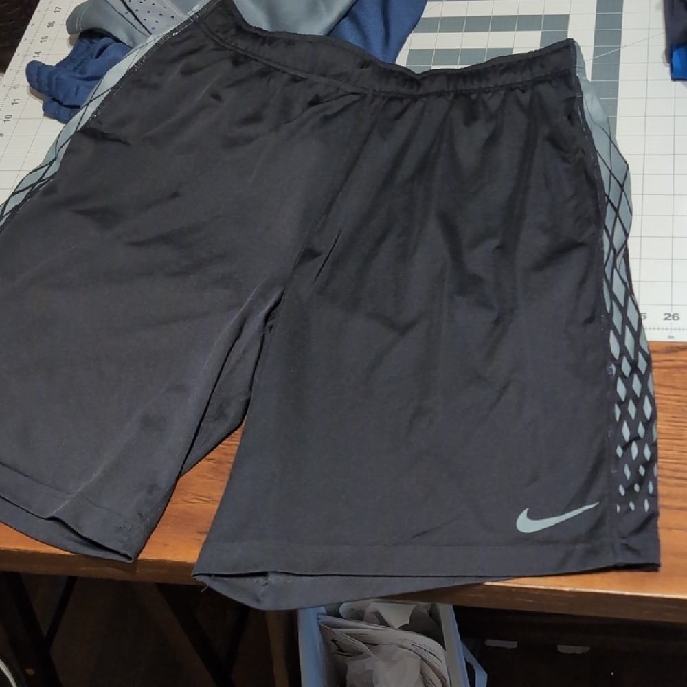 Nike Men's Black and Gray Athletic Shorts